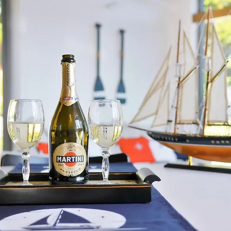 Unique On The Water, Casa de Férias